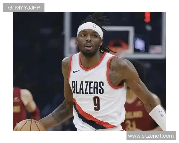 杰拉米格兰特如何在NBA赛场上展现个人风采与团队合作的完美结合