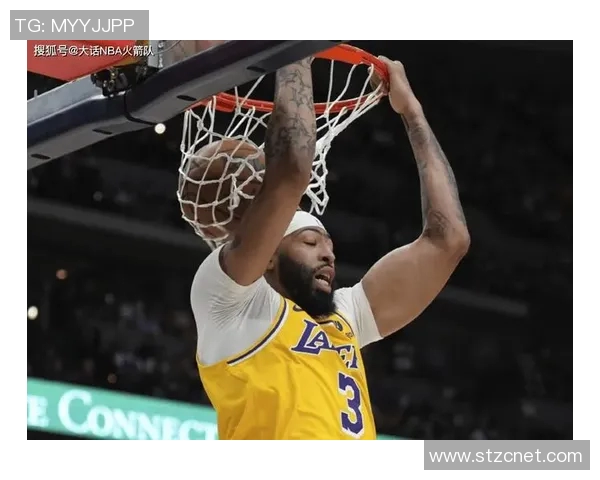 火箭与湖人激战正酣球迷期待精彩对决与绝妙瞬间