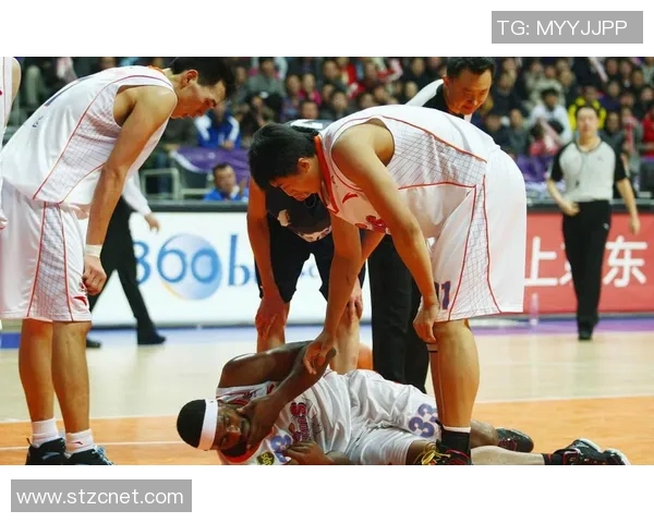 首轮对决爵士与火箭新浪直播分析精彩瞬间回顾与赛前预测