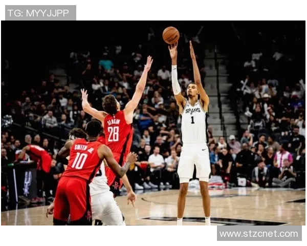 2016年季后赛快船与马刺激战回顾精彩瞬间与关键时刻分析 2016年季后赛快船与马刺激战回顾精彩瞬间与关键时刻分析