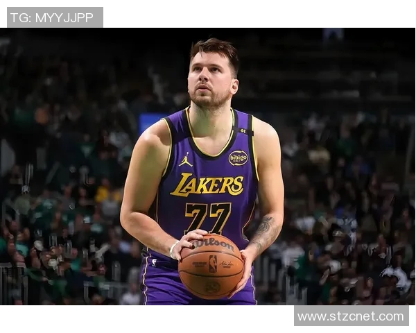 东契奇狂砍73分刷新现役得分纪录独行侠强势终结太阳11连胜之旅